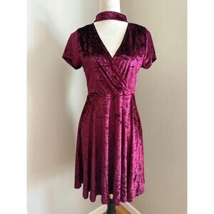 Temt Collection Burgundy Crushed Velvet Wrap Dress Size M Whimsygoth Fairycore
